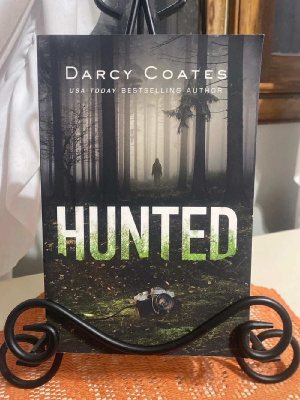 Hunted// Darcy Coates //Horror Thriller